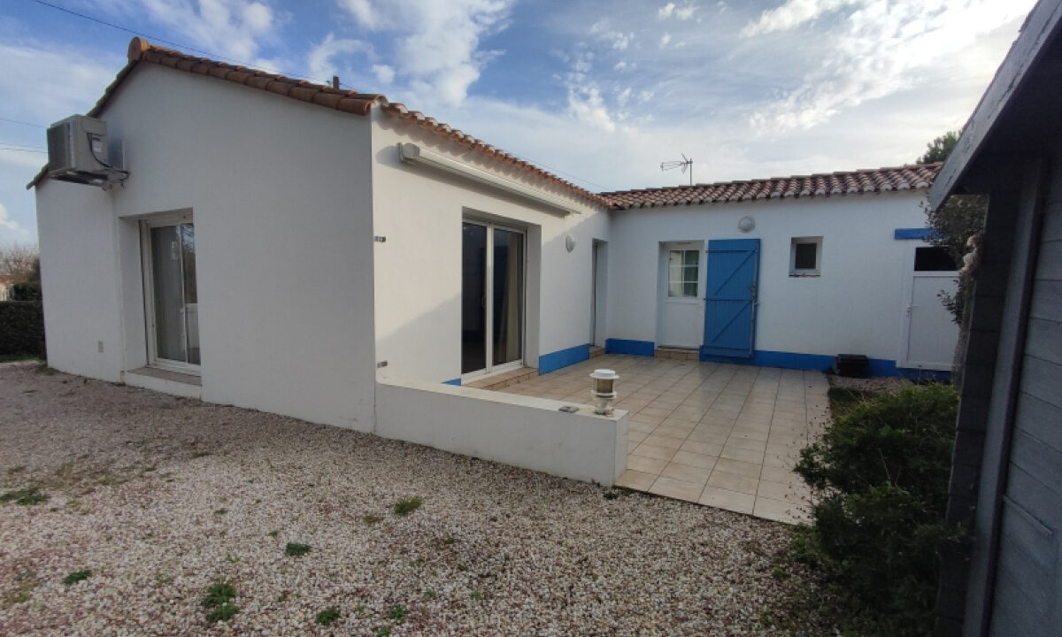 photo_d2e72bf5180747afd68179702cb566ce